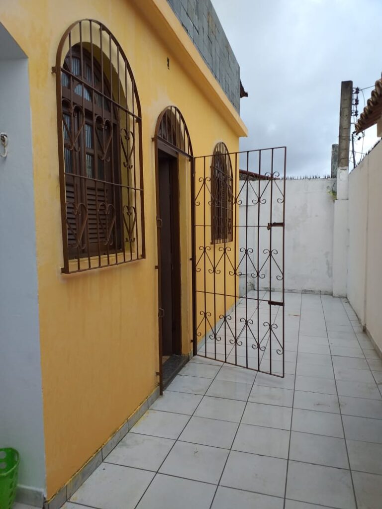 FOTO CASA LAURO DE FREITAS