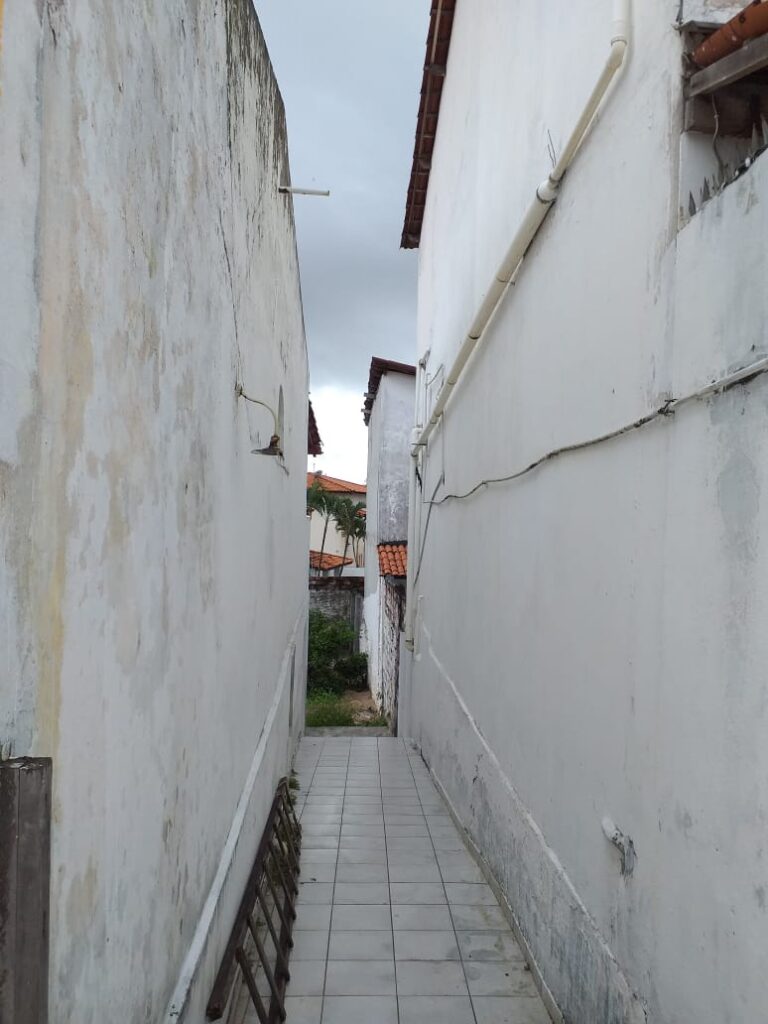 FOTO CORREDOR ESTERNO CASA L.