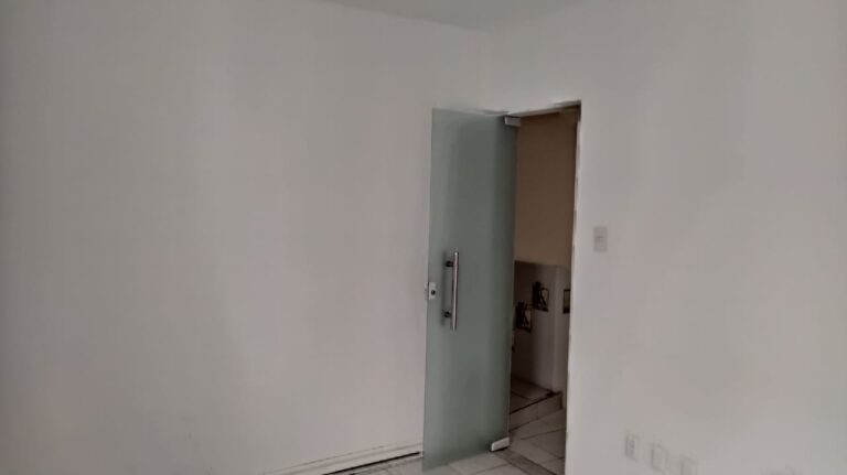 ef5e099e-d553-4a5e-a735-46206b90d370 (1)